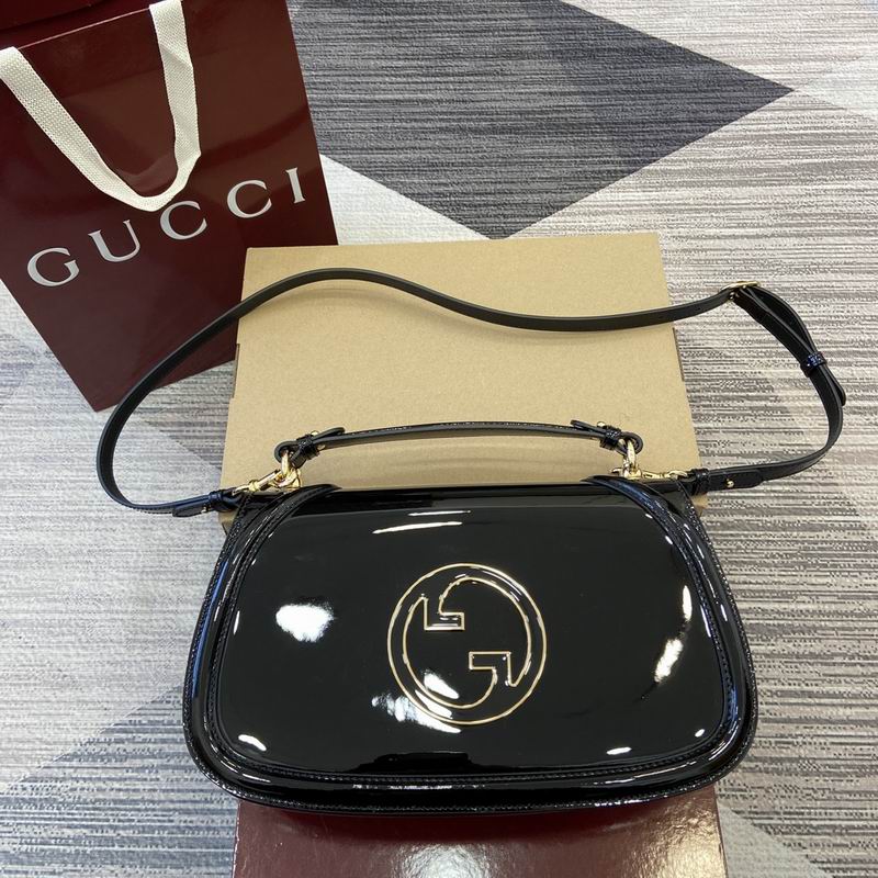 Gucci Blondie Shoulder Bag in Black