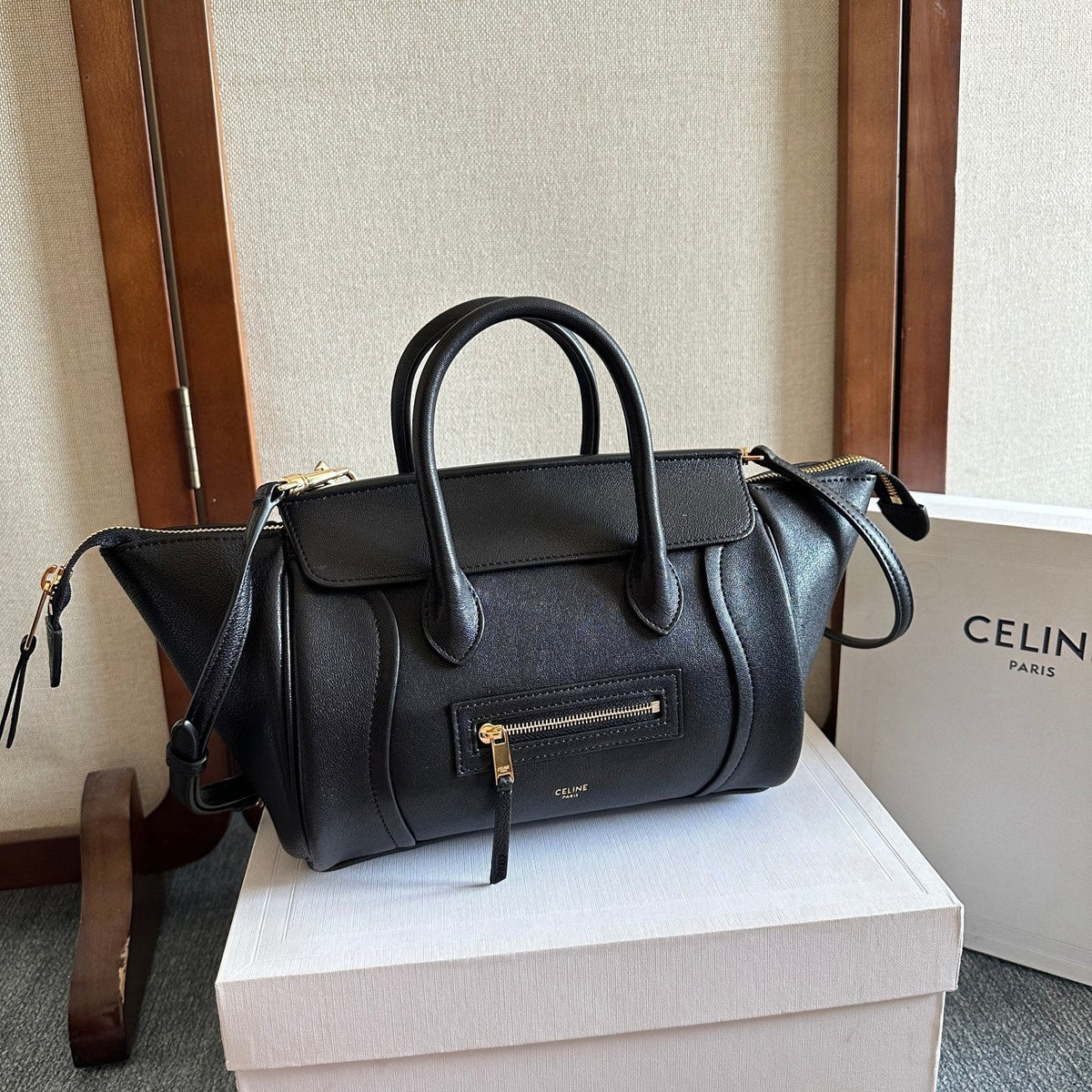 CELINE 25S NEW LUGGAGE 36MM IN BLACK CALFSKIN GOLD HARDWARE